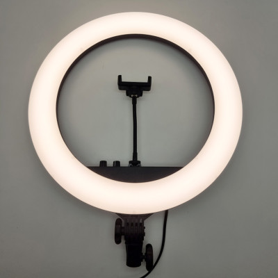 Кольцевая лампа RL18 II 512 LED со штативом и чехлом Кольцевое освещение для съемки набор блогера Кольцевая лампа RL18 II 512 LED со штативом и чехлом Кольцевое освещение для съемки набор блогера