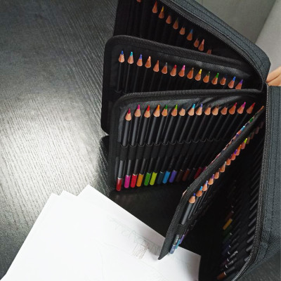 Великий набір м'яких кольорових олівців ARTLION 120 предметів у чохлі професійні олівці для малювання Великий набір м'яких кольорових олівців ARTLION 120 предметів у чохлі професійні олівці для малювання