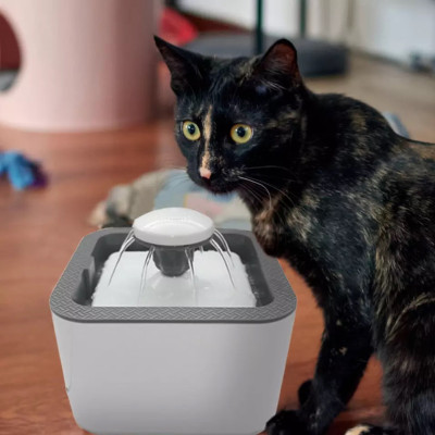 Автоматическая поилка фонтан для собак и кошек Pet Water FOUNTAIN Автопоилка