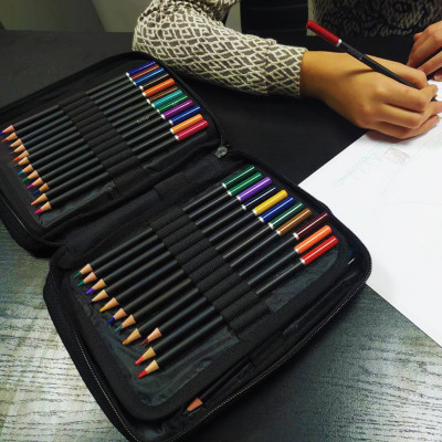 Набір м'яких кольорових олівців ARTLION 72 предмета в чохлі професійні олівці для малювання
