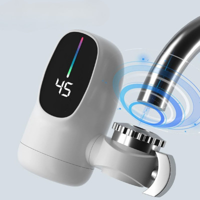 Проточний електричний водонагрівач з екраном Electric Water Heater насадка на кран для нагріву води Проточний електричний водонагрівач з екраном Electric Water Heater насадка на кран для нагріву води