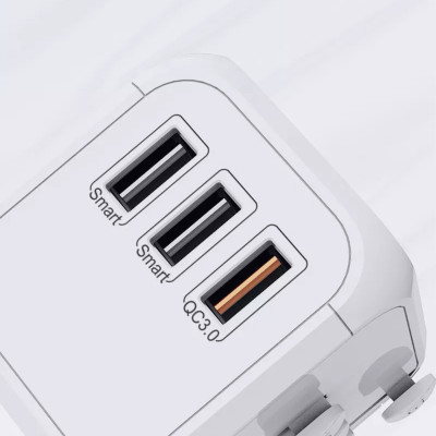 Универсальный сетевой USB адаптер для путешествий и дома Travel Adapter переходник для розеток Белый Универсальный сетевой USB адаптер для путешествий и дома Travel Adapter переходник для розеток Белый