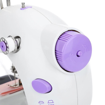 Міні швейна машинка 4 в 1 Mini Sewing Machine SM 202А Домашня компактна настільна портативна ручна 220V Міні швейна машинка 4 в 1 Mini Sewing Machine SM 202А Домашня компактна настільна портативна ручна 220V