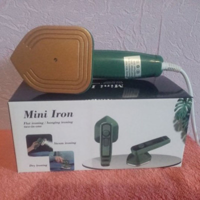 Портативна міні праска відпарювач для одягу ручна дорожня Mini Iron 2в1 Портативна міні праска відпарювач для одягу ручна дорожня Mini Iron 2в1