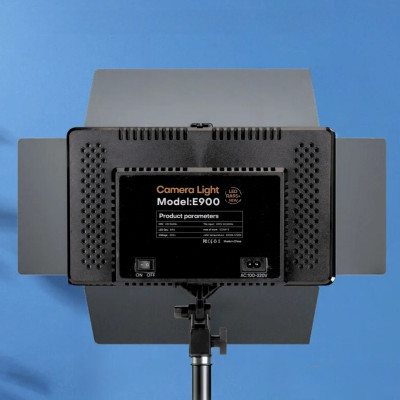 Прямоугольная LED лампа светодиодная с пультом и штативом 2м Е900 32х19см видеосвет для фото и видеосъемки Прямоугольная LED лампа светодиодная с пультом и штативом 2м Е900 32х19см видеосвет для фото и видеосъемки