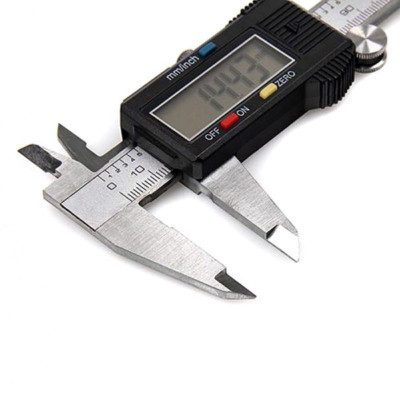 Електронний цифровий штангенциркуль мікрометр з LCD дисплеєм 150мм Digital Caliper В кейсі Чорний Електронний цифровий штангенциркуль мікрометр з LCD дисплеєм 150мм Digital Caliper В кейсі Чорний